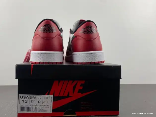 Rep LUCY Air Retro Low Jordan 705329-600 Chicago 1 0526